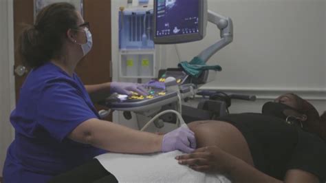 Missouri extending healthcare coverage for new moms